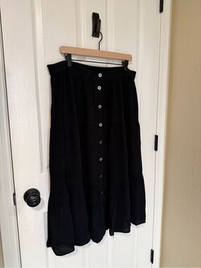 TALBOTS Black Button-Front Tiered Maxi Skirt